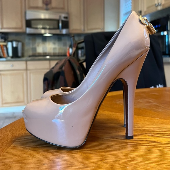 Louis Vuitton Amarante Oh Really Pumps - Picture 4 of 5